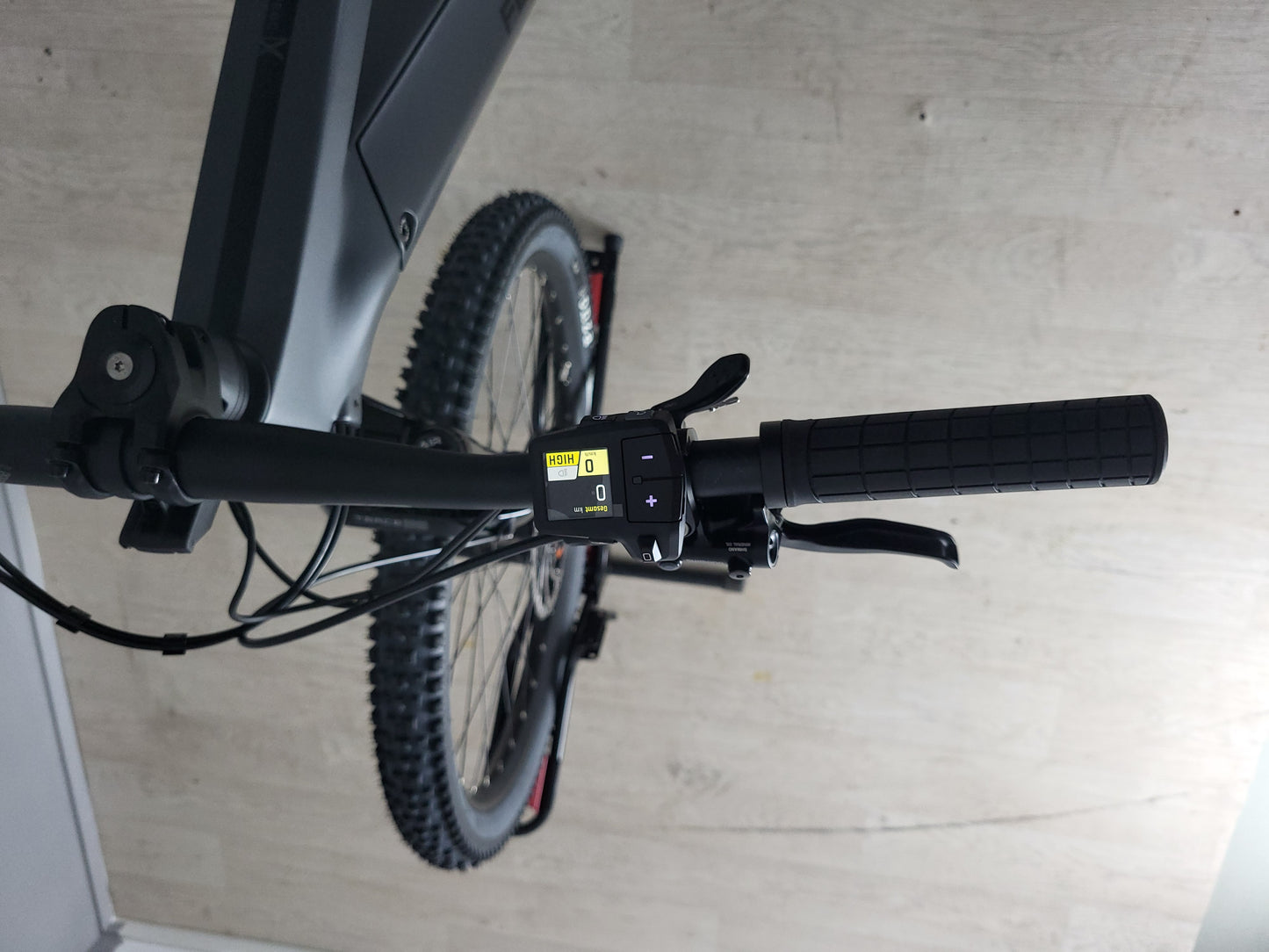 Flyer UPROC X 2.10 M/ 41 cm