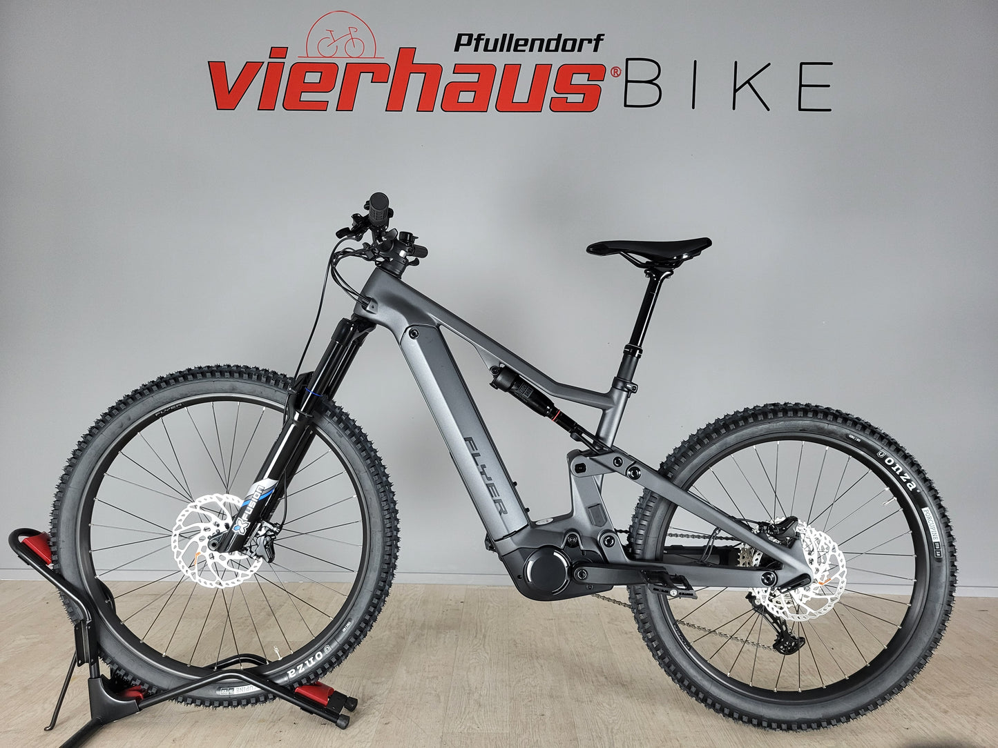 Flyer UPROC X 2.10 M/ 41 cm