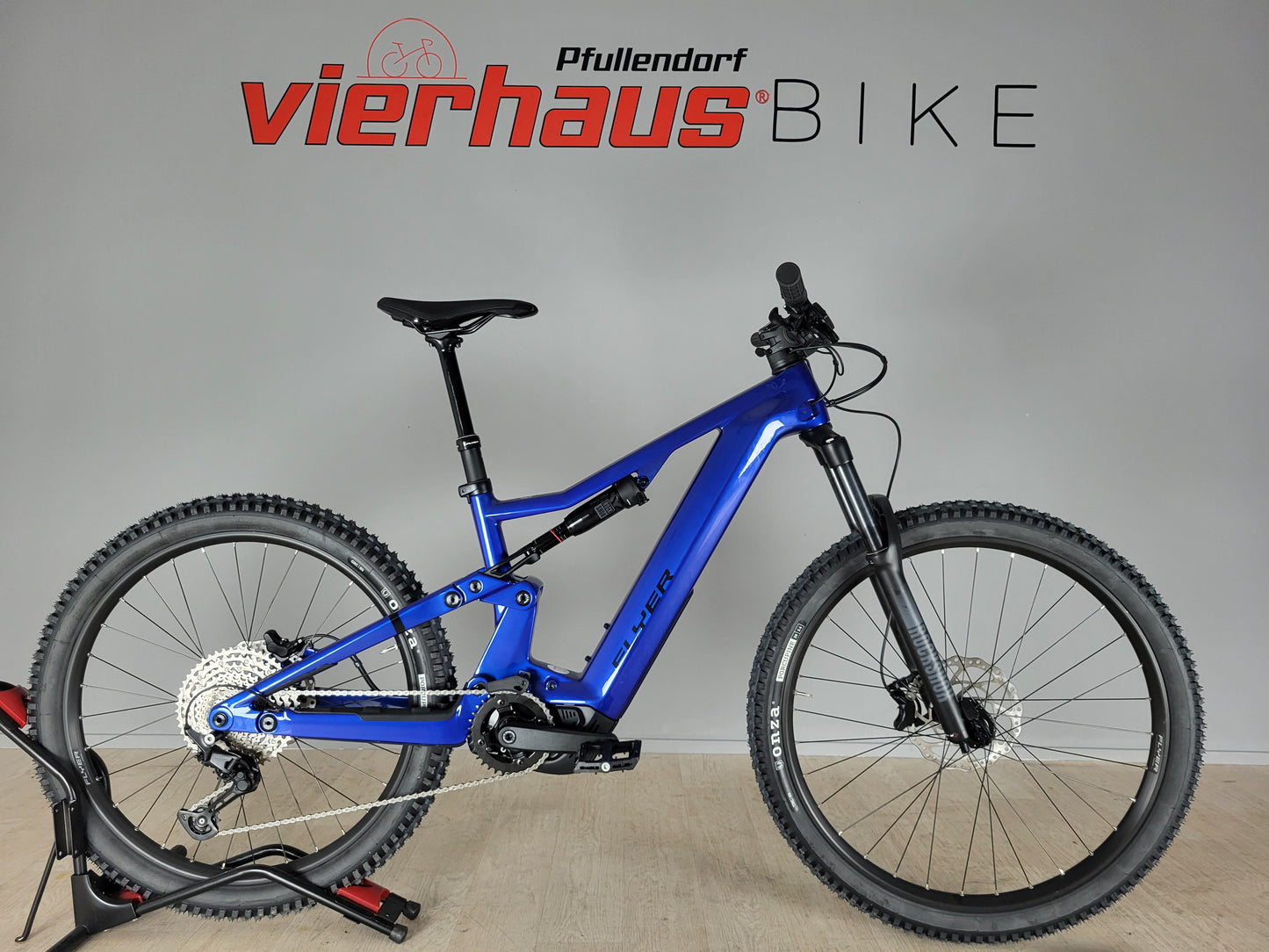 Flyer UPROC X 2.10 M/41 cm