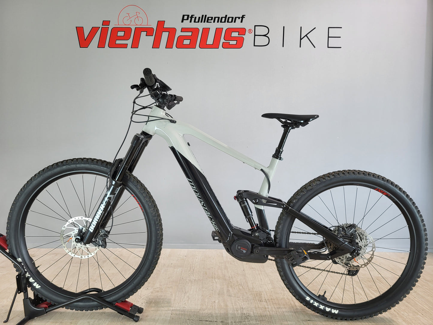 Moustache Game 5 | VH-B-474