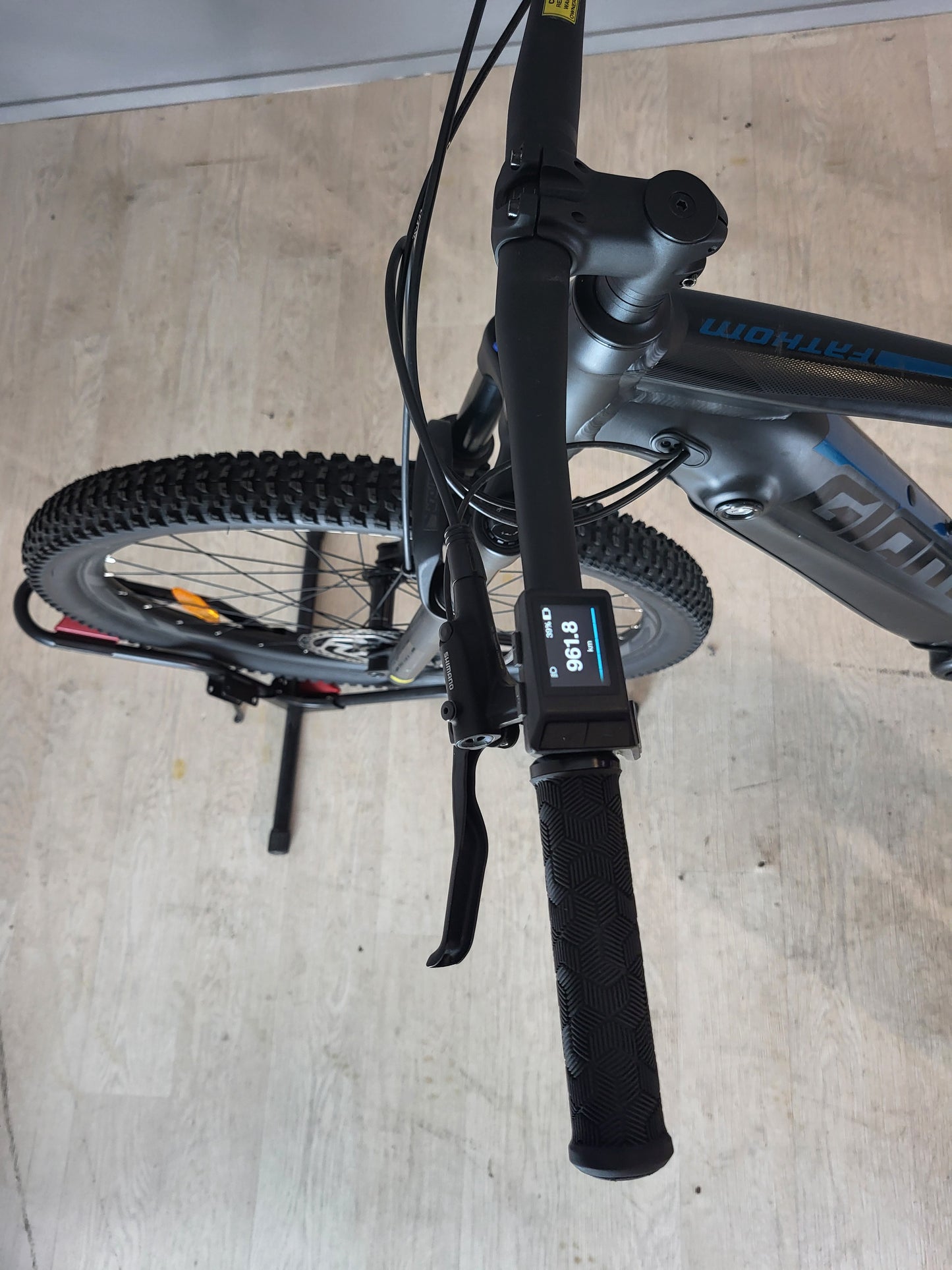 Giant Fathom E+2
