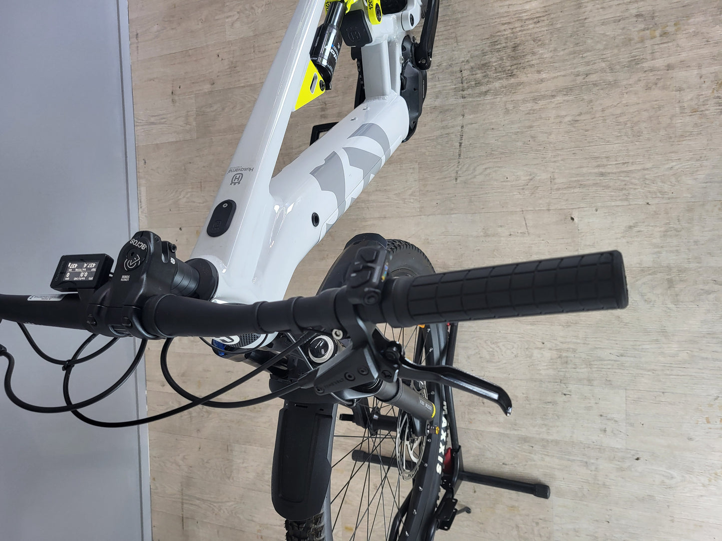 Husqvarna Light Cross LC1