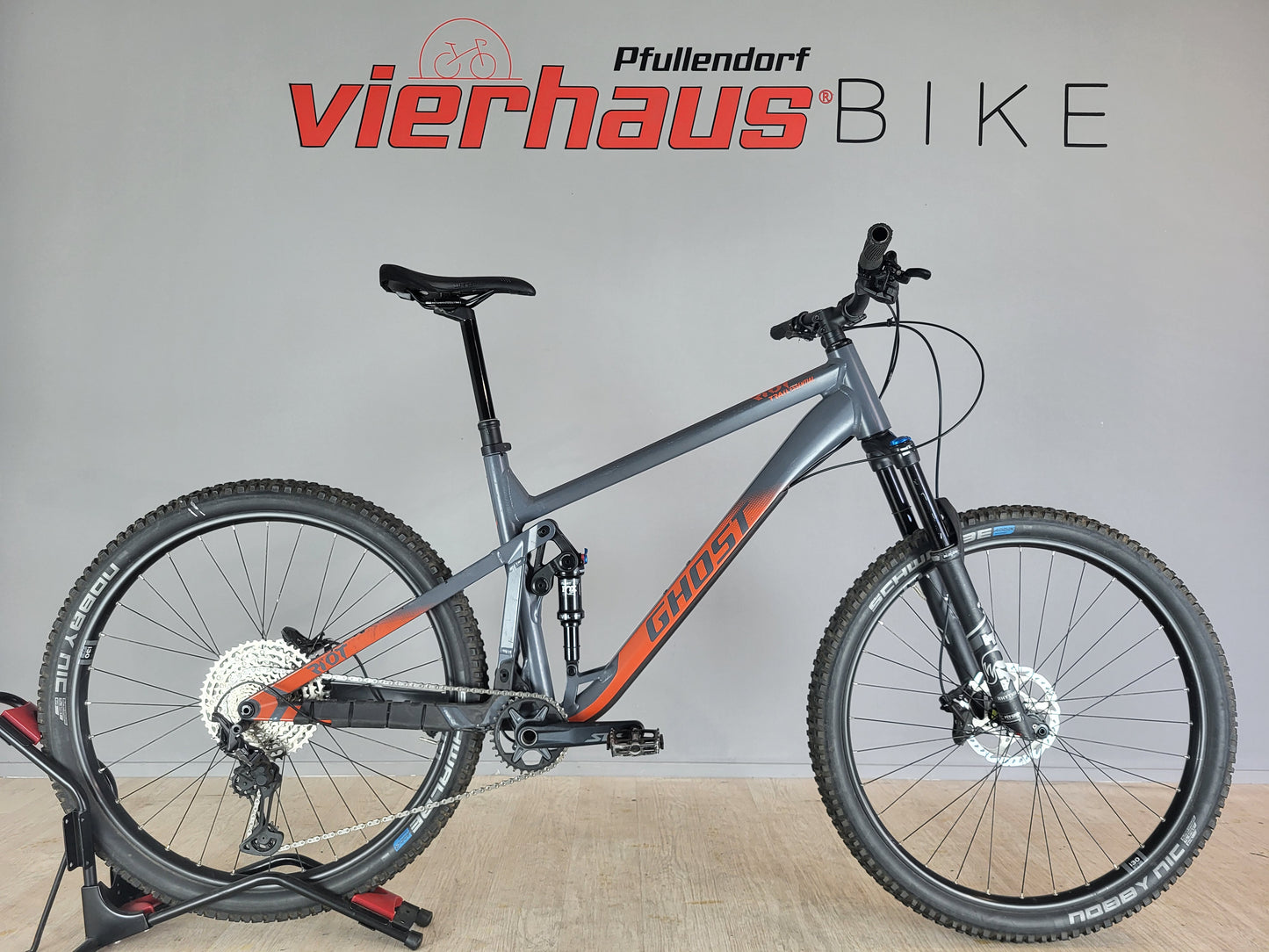 Ghost Riot Trail Essential | VH-B-951