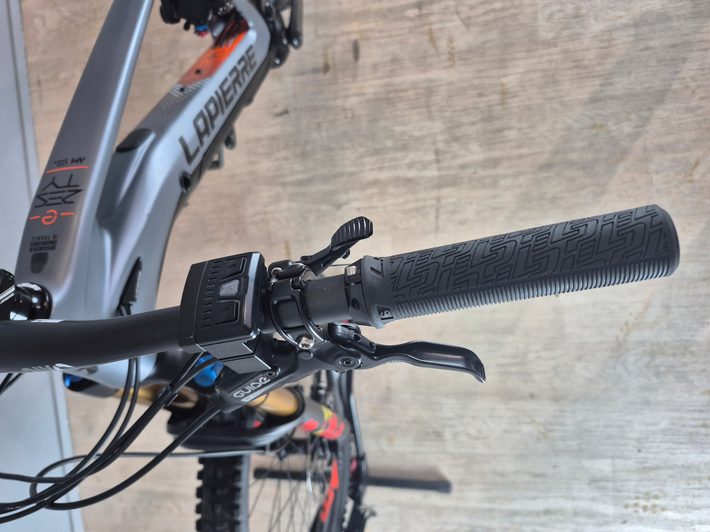 Lapierre eZESTY AM LTD | VH-B-649