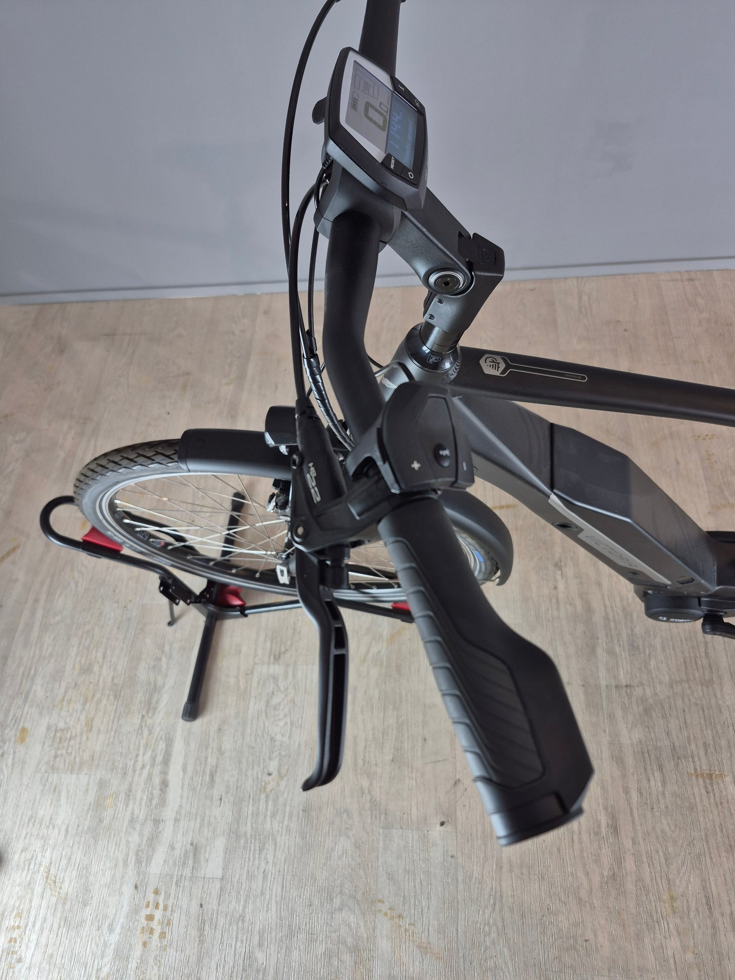 Victoria E-Trekking 7.4 |  VH-B-222